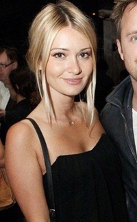 こういう白人美女と付き合うにはどうしたらいいですか 年収400万 中年男性 Yahoo 知恵袋