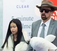 ニコラスケイジの嫁の日本人女性 どう思いますか 笑ルックス Yahoo 知恵袋