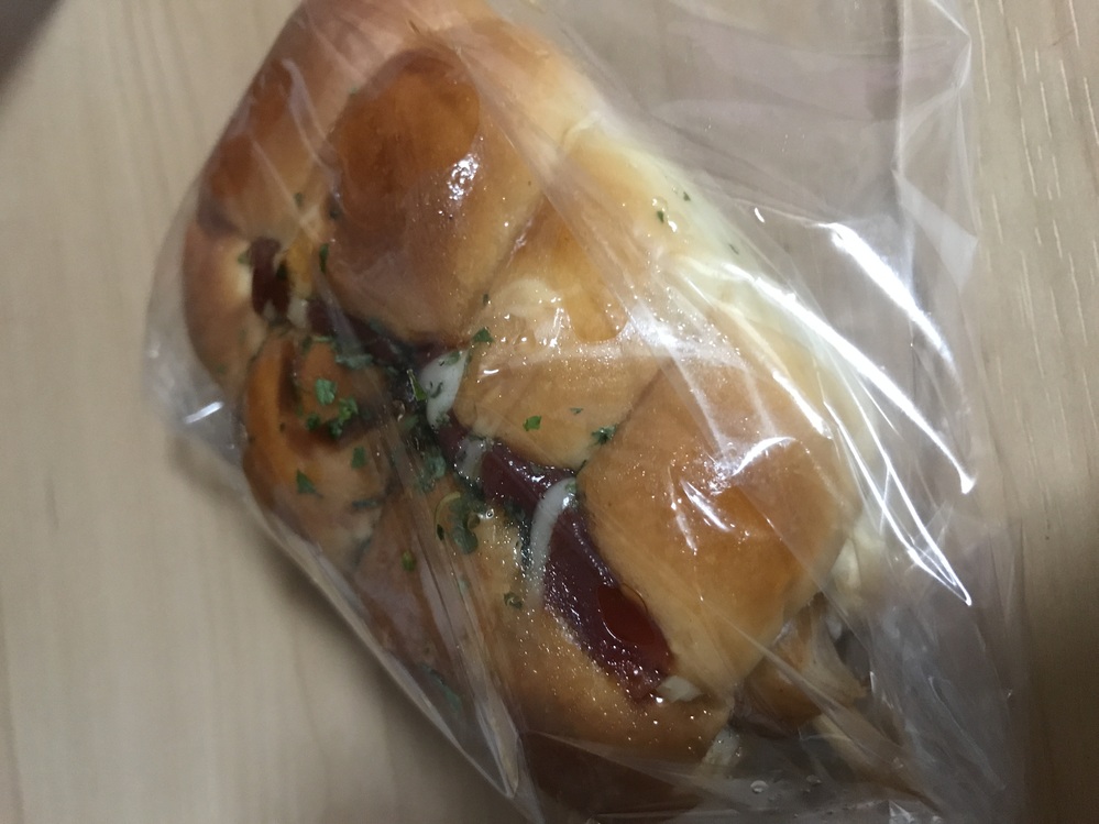 今日の夕方に買った パンの中にソーセージが入った物がかなり油分が Yahoo 知恵袋