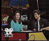 曲の間奏にラジオの Djヴォイス が入る良い楽曲が有れば紹介して Yahoo 知恵袋