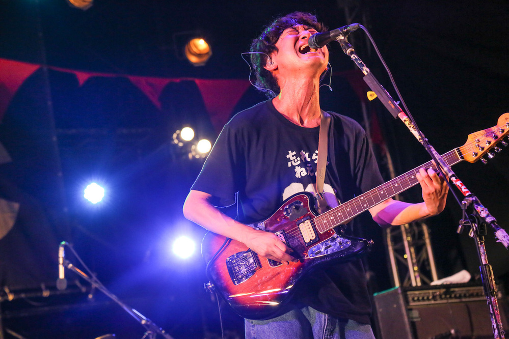 以前からカート・コバーンに憧れていて、ジョン・フルシアンテがジャ