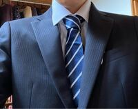 ネクタイを締めると 分厚い部分が左右非対称になってしまいます 綺麗に結ぶコ Yahoo 知恵袋