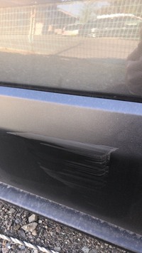 自動車の樹脂パーツについて 黒い無塗装樹脂部分に傷ができたため 塗装面の Yahoo 知恵袋