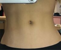 これ腹筋割れてきてますか 1ヶ月くらい前から腹筋をし始めました Yahoo 知恵袋