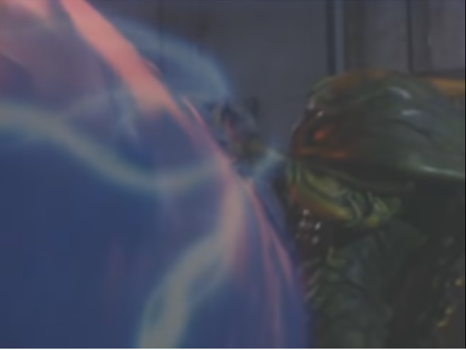 『女子高生たちを閉じこめた繭に触手を突き差し、充満する生体エネルギーを吸収して巨大化するザザンヨーダ』 想像して下さい。 「ヒーローであるあなたが戦う敵が人間を利用し、自らをパワーアップさせました」。 さて、敵はどういう手段でパワーアップを遂げたのでしょうか？ あなたの希望を回答して下さい。