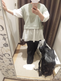 身長低すぎて何着ても似合いません このフレアパンツも裾上げ Yahoo 知恵袋