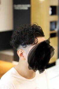 30代社会人スーツで仕事でこの髪型はどう思われますか 個人的にはナシ Yahoo 知恵袋