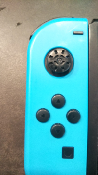 ニンテンドースイッチについて質問です ジョイコンのスティック部 Yahoo 知恵袋