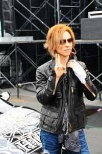 Xjapanのyoshikiを見てて思ったのですが 母国から離れて海 Yahoo 知恵袋