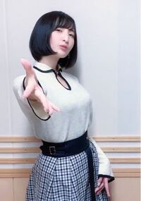 花澤香菜さんって何カップなんですか 貧乳という情報が多いのですが テレ Yahoo 知恵袋