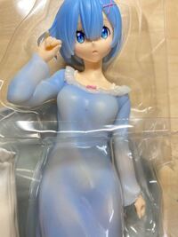 新品未開封のフィギュアを万代書店で買わせてもらったのですが傷があ