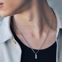 大学生メンズこのネックレスについてどう思いますか 自分の好きな物を買えばい Yahoo 知恵袋