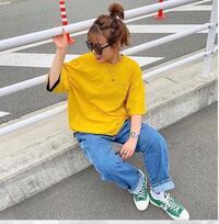 黒の半袖tシャツの下に重ね着で長袖のtシャツを着るなら何色が似合いますか Yahoo 知恵袋