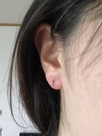 ピアスを開けて3ヶ月目です 先週ファッションピアスに付け替えた後 痛く赤く Yahoo 知恵袋