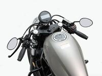 mt-09でセパハンにしたいのですが、トップブリッジの下(フロント 
