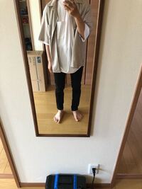 このコーデダサいですか ベージュシャツ 白t 黒パンツ Yahoo 知恵袋
