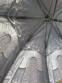 画像の傘に描かれている場所がわかる方いらっしゃいますか 以前カナダに Yahoo 知恵袋