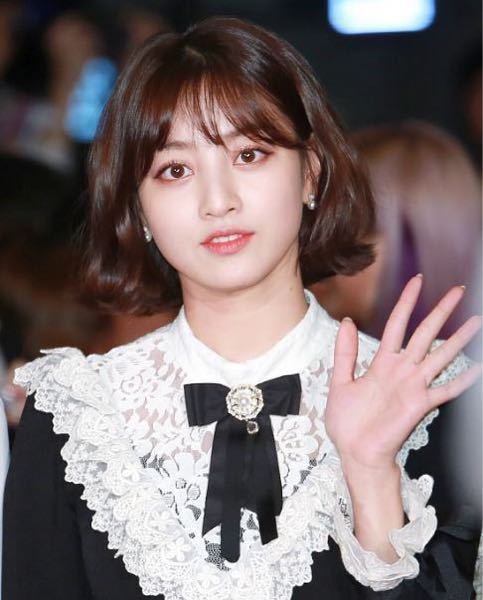 Twiceのジヒョちゃんのこういうボブってどうやってやってるんですか 何で Yahoo 知恵袋