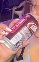 これって何の飲み物かわかりますか ドクターペッパーコーラに Yahoo 知恵袋