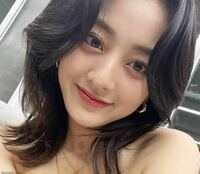 Twiceジヒョちゃん この写真のジヒョちゃんの髪型は どうなっていま Yahoo 知恵袋