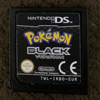 ポケモンブラック海外版のROMについて - 画像のように、「CE」？とロゴ