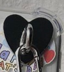 メルカリで出品者様にまとめ買いを依頼し、私の名前付きで新たに出品