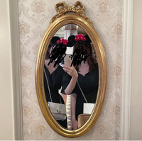 よくインスタでディズニーランドのこのような鏡で写真を撮った投稿を見る Yahoo 知恵袋