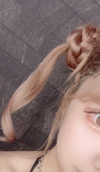 このような髪型 三つ編みをしてから1束だけ出して巻いてある髪の毛のヘア Yahoo Beauty