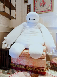 ベイマックスの140cmのぬいぐるみは、今でもパークで売っていますか