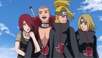 Narutoについて デイダラの右にいる女性は誰ですか アニメ何話で Yahoo 知恵袋