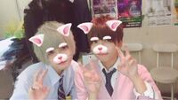 写真の右の人ってかにちゃんですか ちょこらびポケカメンゆぺくんふ Yahoo 知恵袋