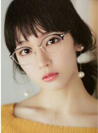 こういうメガネって可愛い人でないと似合わないですか ブスまでいかなく Yahoo 知恵袋