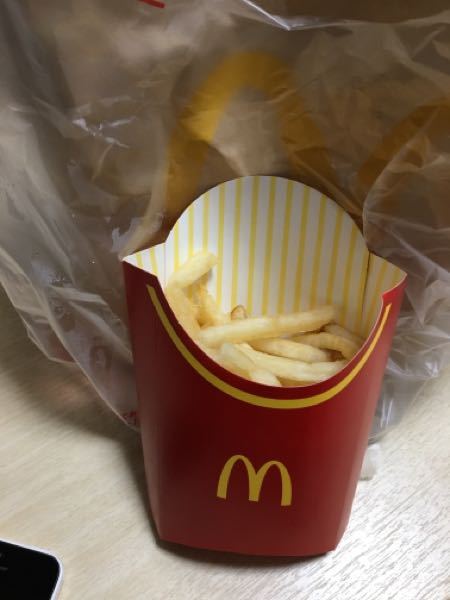 マックのセットをウーバーイーツで頼んでポテトLがこれだったんです 