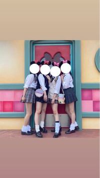 ディズニーランドでカップルで写真を 撮った画像をよく見か Yahoo 知恵袋