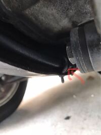 ローバーミニの液体の漏れについて教えてください 運転席側の Yahoo 知恵袋