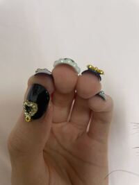 百均でネイルチップのシールを購入しようと思っているのですが セリアの Yahoo 知恵袋