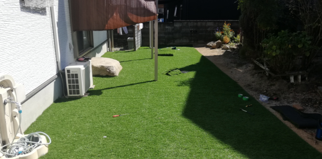 人工芝の仕上がりに関して教えて下さい 40平米で12万程の施 Yahoo 知恵袋