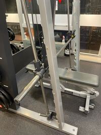 このバーベルのバーの重さは何キロでしょうか 写真では分からないで Yahoo 知恵袋