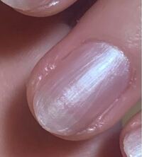 このネイルの色おばさんくさいですか おばさんくさいってゆう Yahoo 知恵袋