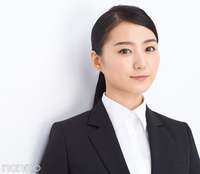女性の場合大学受験の面接は写真のような髪型でみなさん挑むのですか Yahoo 知恵袋