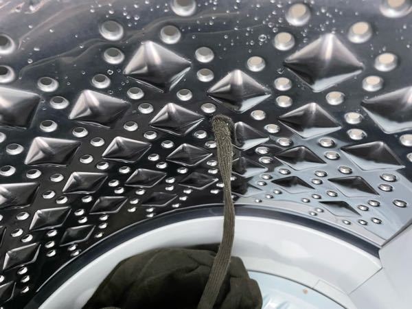 洗濯槽の穴に洗濯物が挟まって抜けなくなりました。 - 洗濯機の
