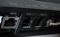 Ge Onuからsi R220dルーターのwanにlanケーブル Yahoo 知恵袋
