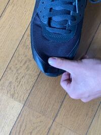 靴 スニーカー のサイズはよく 靴を履いて指が後ろに１本入る位が丁度 Yahoo 知恵袋