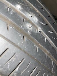 タイヤにネジが いたずらとゆう可能性はありますか さっき車に乗ろうとした Yahoo 知恵袋