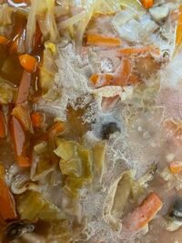野菜のスープにできたこの膜はなんですかね 食べない方がいい Yahoo 知恵袋
