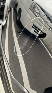 車のボディーに 油汚れみたいなシミみたいなものが ついてとれません 車庫の屋根 Yahoo 知恵袋
