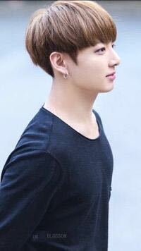 メンズで 猫っ毛 癖毛 で似合う髪型ありますか 髪型とか疎いので教えてく Yahoo 知恵袋