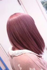 黒染め後のカラーについて 成人式までに画像のようなピンク系の髪に染めたいで Yahoo 知恵袋
