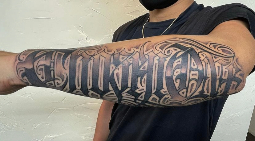 画像のようなチカーノタトゥー レタリングタトゥーについての質問で Yahoo 知恵袋
