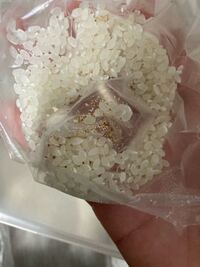 お米に茶色の粉 が混じってます 白いカスもあります 送ってもらったのですが Yahoo 知恵袋